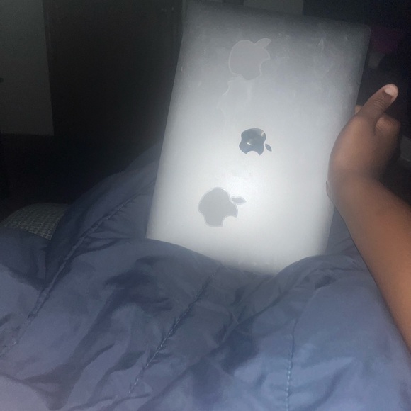 Apple MacBook M1 Chip